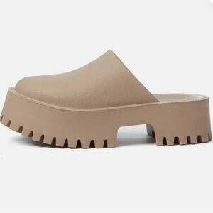 Jeffrey Campbell Clogge platform mule / clog - beige, NWOT, size 10